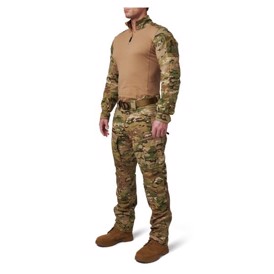 5.11 Tactical V.XI XTU Straight Pant i farven MultiCam set i venstre vinkel på person