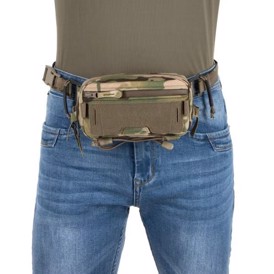 Clawgear EDC G-Hook Small Waistpack, MultiCam set på mave