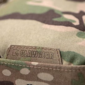 Clawgear Medium Vertical Pouch Zipped Core, MultiCam set med logo