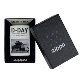 Zippo Lighter med motiv af D-Day Sherman Tank set i æske